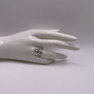 Vintage Jewelers Women’s Om Symbol Cocktail Silver Statement Ring
